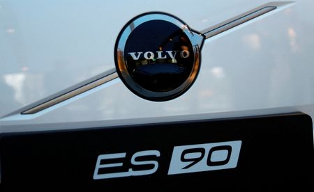 Marché : Volvo Cars: Bénéfice au 4e trimestre en baisse de 68% avec les droits de douane et la deman