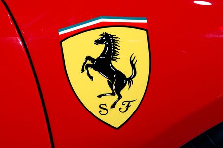 Marché : Ferrari dépasse les attentes au 4e trimestre, prévoit une hausse de son Ebitda en 2026