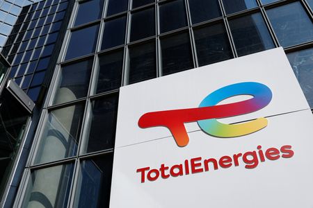 Marché : TotalEnergies: Résultats en repli au 4e trimestre, rachats d'actions confirmés