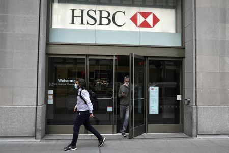 Marché : HSBC: Bénéfice annuel en baisse sous l’effet de dépréciations, objectif de rentabilité rele