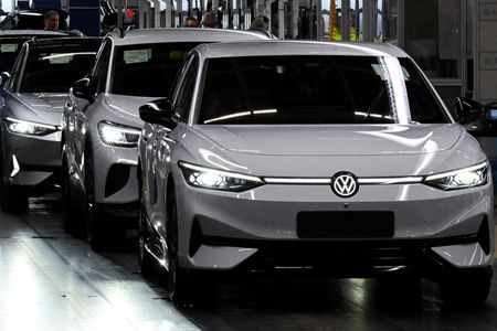 Marché : Volkswagen prévoit une légère reprise de sa marge en 2026 après une chute du bénéfice