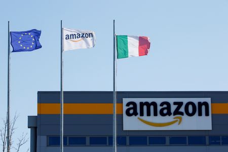 Marché : Amazon/Italie: Les procureurs demandent le renvoi en jugement du groupe et de quatre de ses