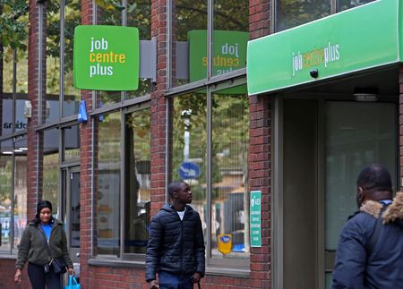 Marché : Le Royaume-Uni dévoile un dispositif d'aide à l'emploi pour les jeunes