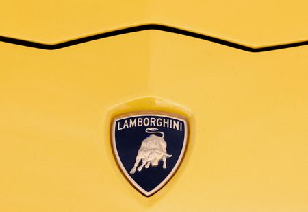 Marché : Lamborghini affecté en 2025 par les droits de douane américains et son revirement sur les V