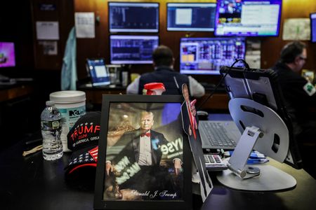 Wall Street : Wall Street ouvre en baisse à l'approche de la fin de l'ultimatum de Trump