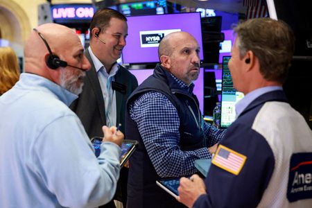 Wall Street : Wall Street termine en hausse, portée par l'IA et l'emploi