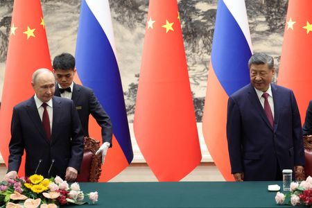 Marché : Xi Jinping et Poutine mettent en scène leurs liens mais n'avancent pas sur l'énergie