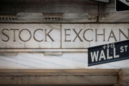 Wall Street : Wall Street ouvre en baisse, les espoirs de paix s'amenuisent