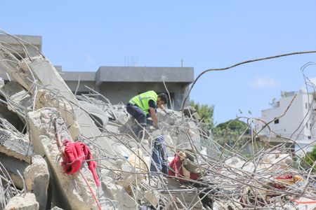 Marché : Liban: Six secouristes tués par des frappes israéliennes en 24 heures - ministère de la San
