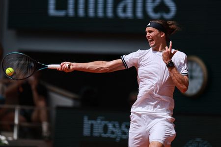 Marché : Tennis/Roland-Garros-Zverev au 2e tour sans trembler, première journée difficile pour les F