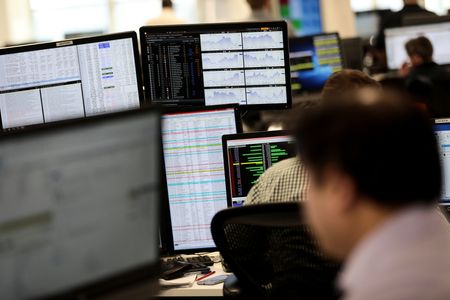 Europe : L'Europe hésite avec la géopolitique, le Stoxx 600 proche d'un record