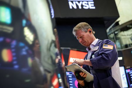 Wall Street : Wall Street ouvre en hausse, optimisme autour de l'IA et du Moyen-Orient
