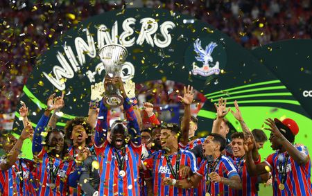 Marché : Football: Crystal Palace remporte la Ligue Conférence grâce à un but de Mateta