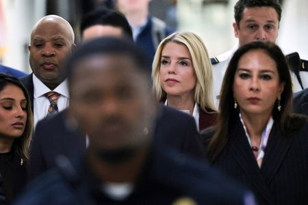 Marché : Bondi muette sur Trump lors d'une audition sur l'affaire Epstein