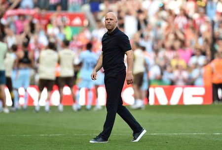 Marché : Football-Liverpool se sépare de son entraîneur Arne Slot après une saison décevante