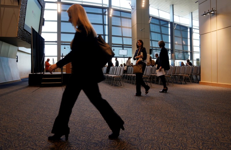 Usa 2 76 Millions D Emplois Prives Supprimes En Mai Selon Adp Bfm Bourse